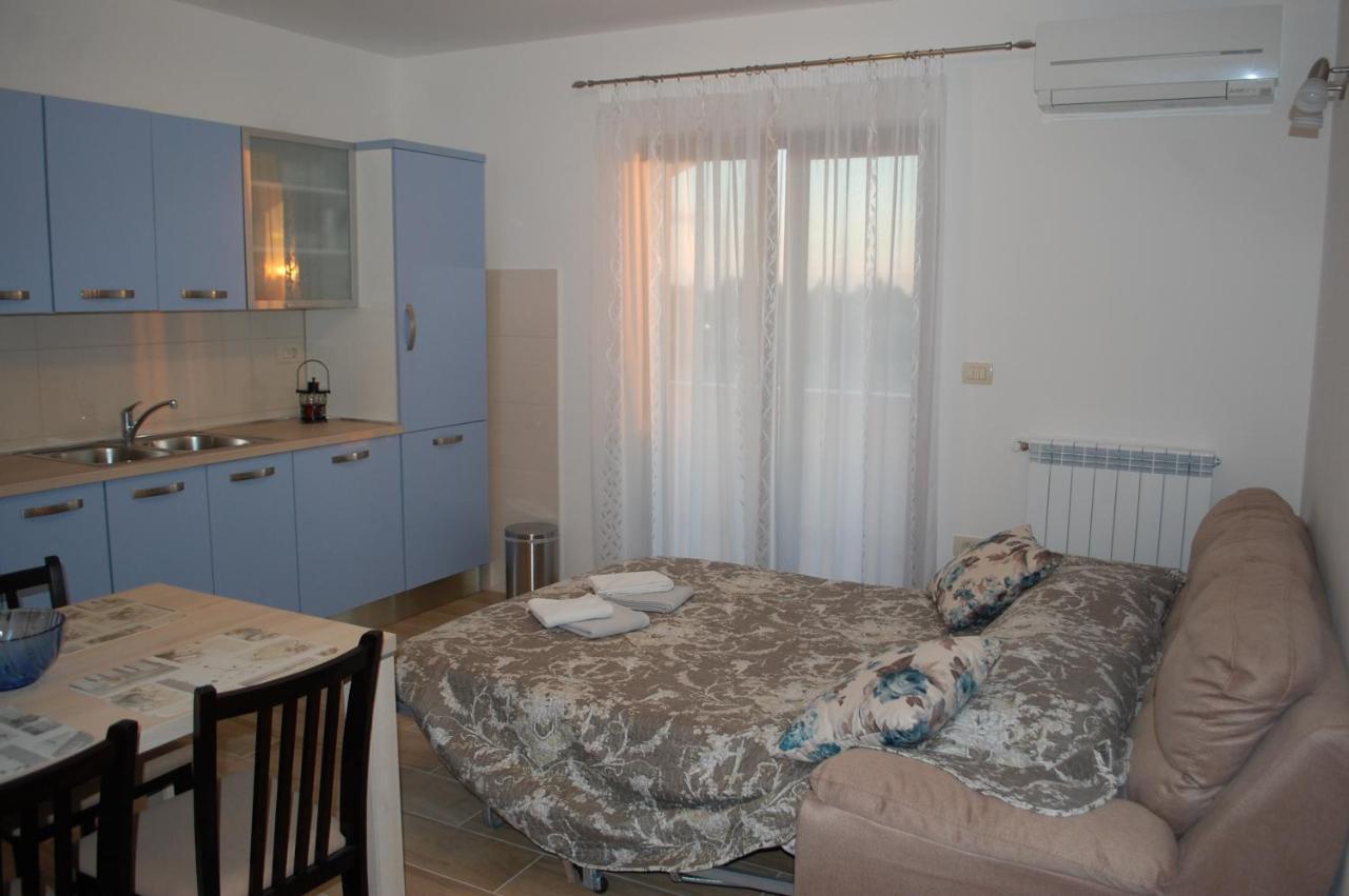Apartmani Diana Новиград Екстериор снимка