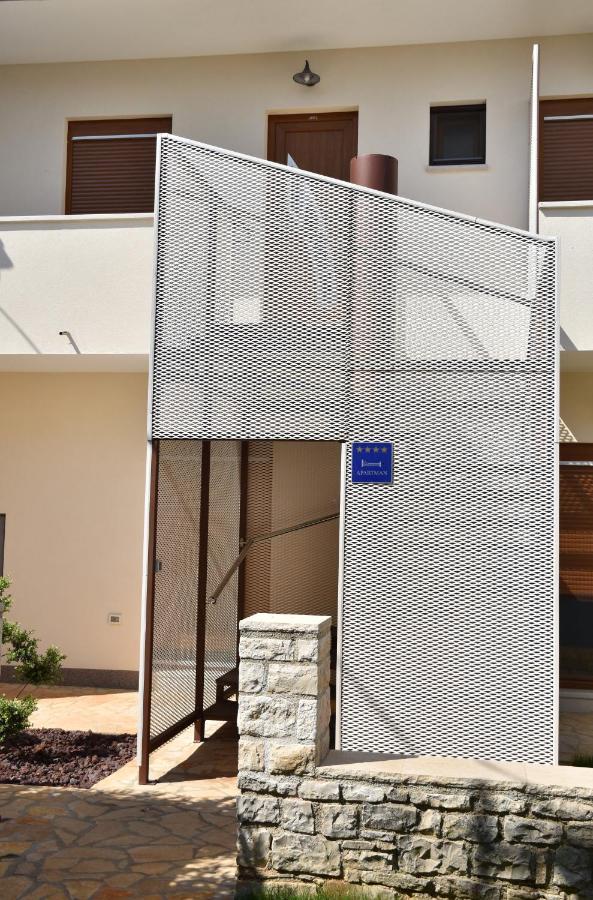 Apartmani Diana Новиград Екстериор снимка