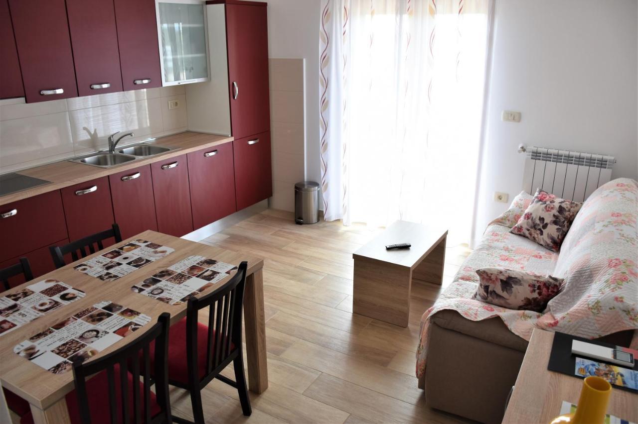 Apartmani Diana Новиград Екстериор снимка