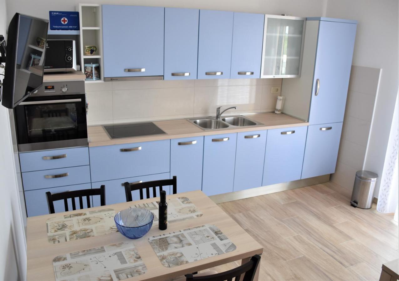 Apartmani Diana Новиград Екстериор снимка
