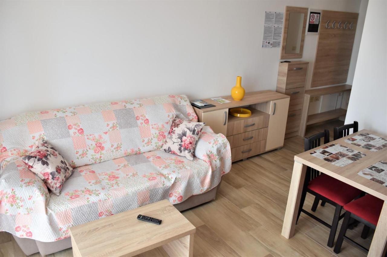Apartmani Diana Новиград Екстериор снимка