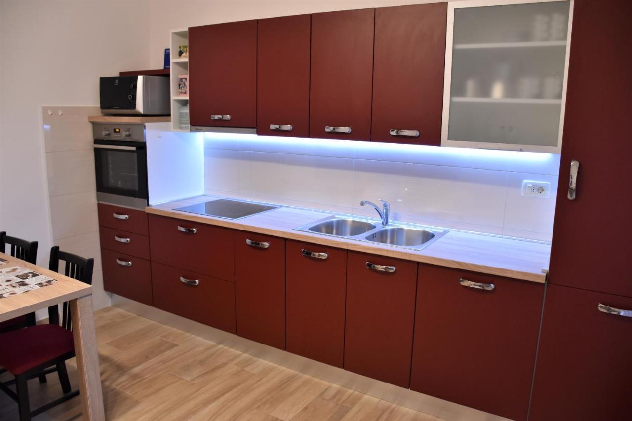 Apartmani Diana Новиград Екстериор снимка